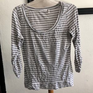 White and gray cozy top by guess